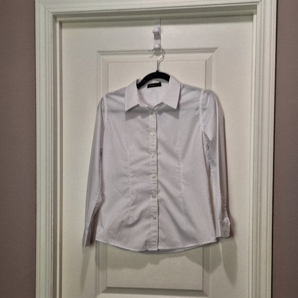 NWOT White Collared Button Down Shirt - Picture 1 of 4